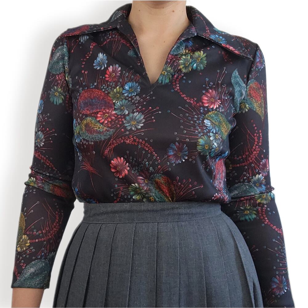 Hildy Ann Brooklyn NY Dagger Collar Top S